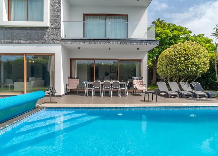 Star Villa With Private Heated Pool In Funchal
